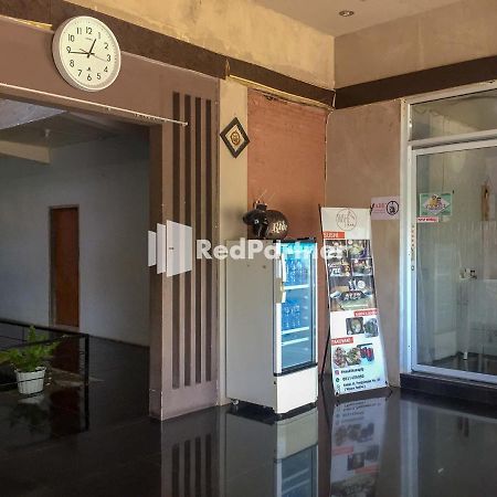 Wisma Andini Palopo Redpartner Bagian luar foto